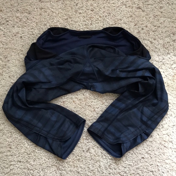 Lululemon Run Top Speed Crops - Picture 7 of 8